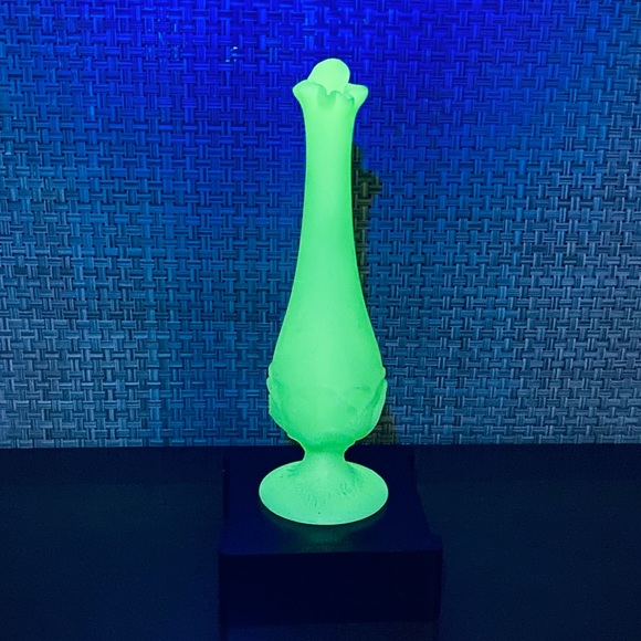 Fenton Other - VTG Fenton Lily of the Valley Vaseline Glass/Uranium Glass Bud Vase